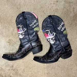 Black skull rhinestone cowboy boots